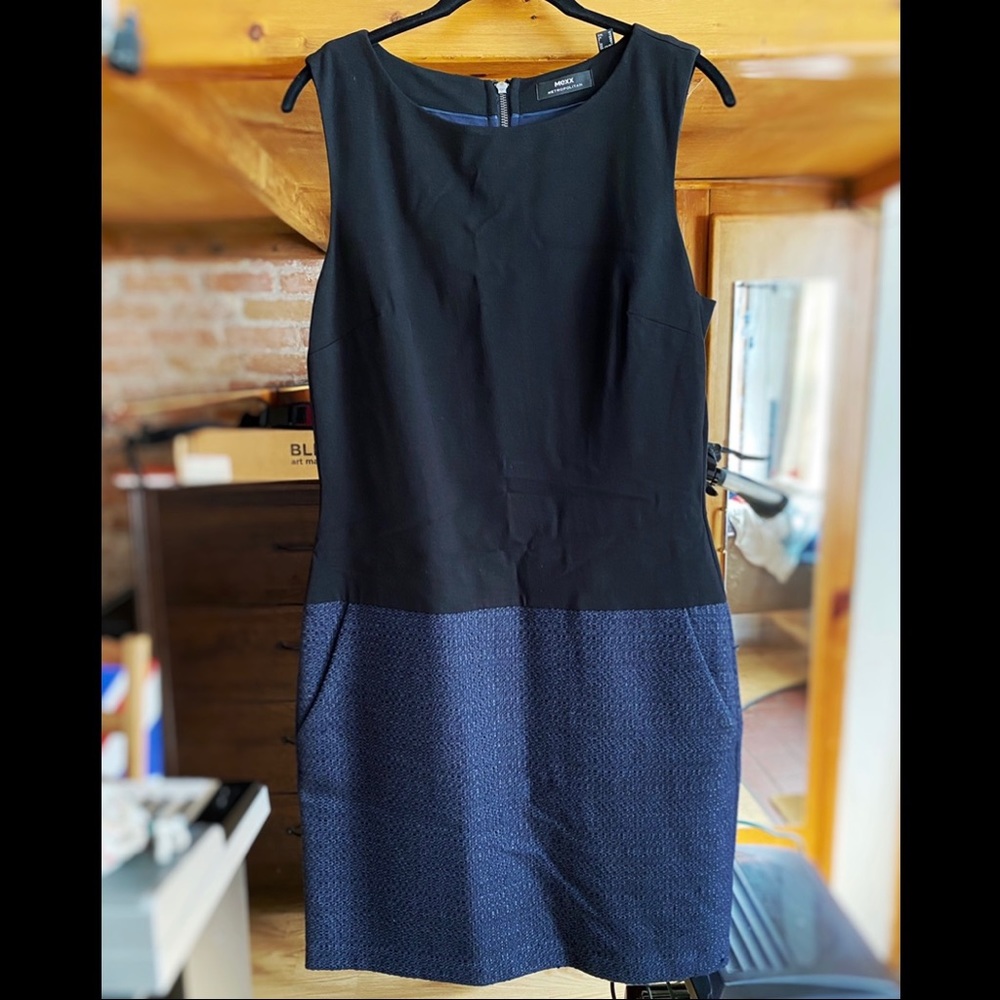 BRAND NEW Black Dress w. Pockets